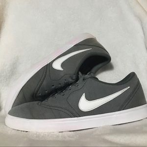 NIKE SB Check Solarsoft Canvas Shoes | Grey